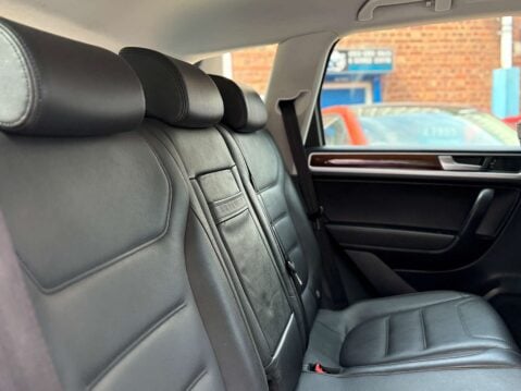Volkswagen Touareg 3.0 Touareg V6 TSi Hybrid Auto 4WD 5dr 46
