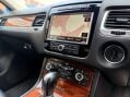 Volkswagen Touareg 3.0 Touareg V6 TSi Hybrid Auto 4WD 5dr 59