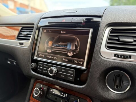 Volkswagen Touareg 3.0 Touareg V6 TSi Hybrid Auto 4WD 5dr 60