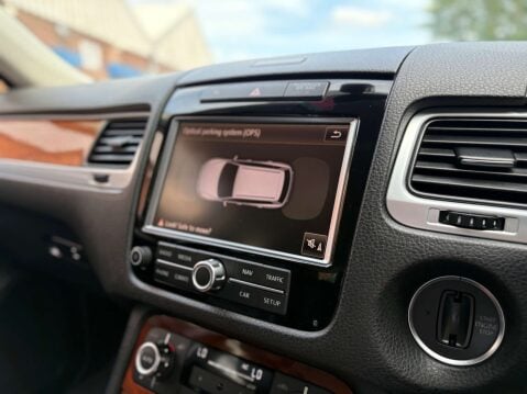 Volkswagen Touareg 3.0 Touareg V6 TSi Hybrid Auto 4WD 5dr 63