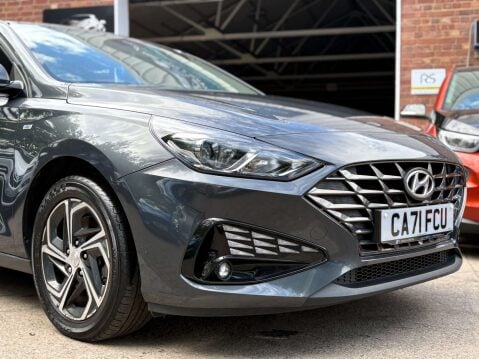 Hyundai i30 1.6 i30 SE Connect MHEV CRDi 5dr 4