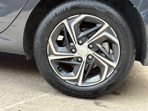 Hyundai i30 1.6 i30 SE Connect MHEV CRDi 5dr 13