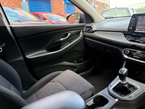 Hyundai i30 1.6 i30 SE Connect MHEV CRDi 5dr 20