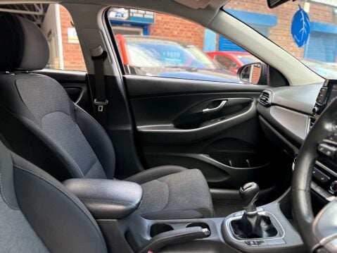 Hyundai i30 1.6 i30 SE Connect MHEV CRDi 5dr 25
