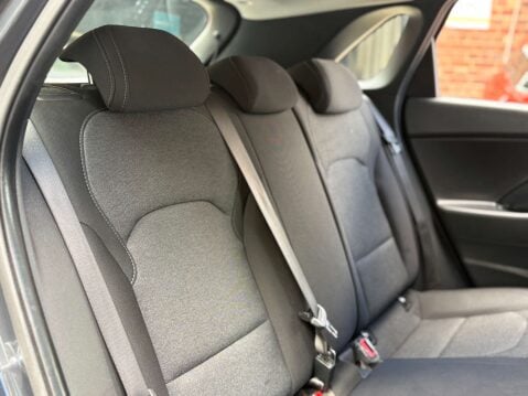 Hyundai i30 1.6 i30 SE Connect MHEV CRDi 5dr 28