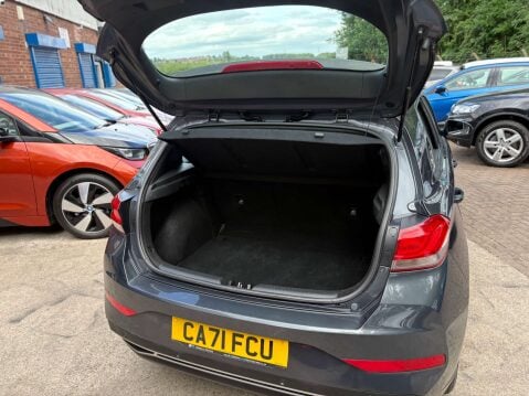 Hyundai i30 1.6 i30 SE Connect MHEV CRDi 5dr 37
