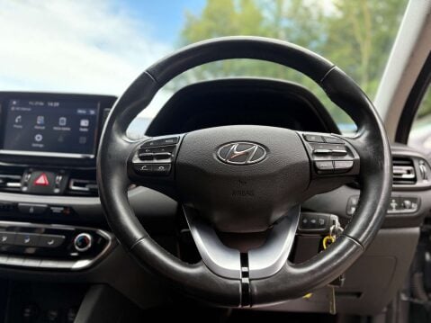 Hyundai i30 1.6 i30 SE Connect MHEV CRDi 5dr 38