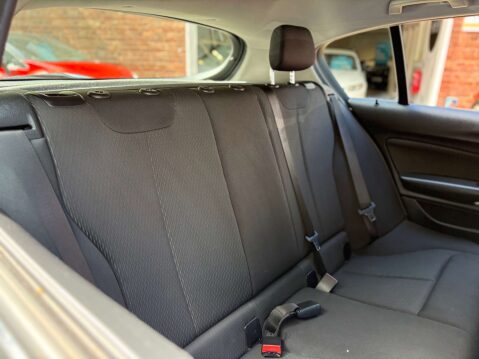 BMW 1 Series 1.5 118i SE Business Auto 5dr 31