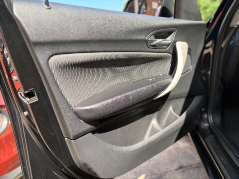 BMW 1 Series 1.5 118i SE Business Auto 5dr 40