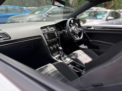 Volkswagen Golf 2.0 Golf GTD Semi-Auto 3dr 29