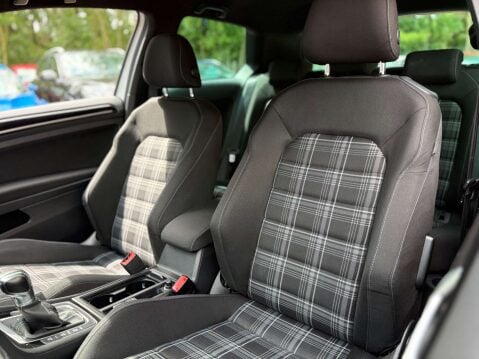 Volkswagen Golf 2.0 Golf GTD Semi-Auto 3dr 33