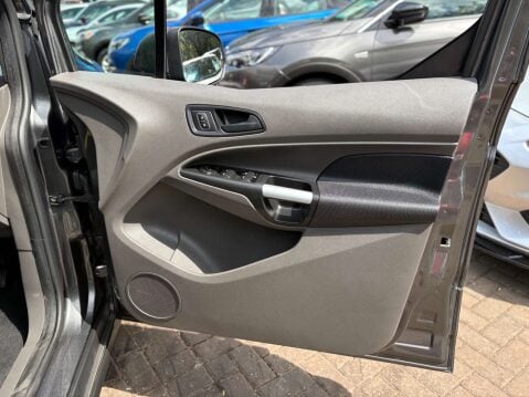 Ford Tourneo Connect 1.5 Tourneo Connect Grand Zetec TDCi 5dr 25