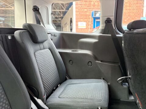Ford Tourneo Connect 1.5 Tourneo Connect Grand Zetec TDCi 5dr 33