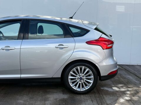 Ford Focus 1.0 Focus Titanium X 5dr 43