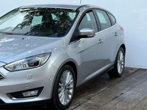 Ford Focus 1.0 Focus Titanium X 5dr 29