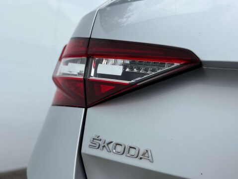 Skoda Superb 2.0 Superb SE L Executive TDI Semi-Auto 5dr 10