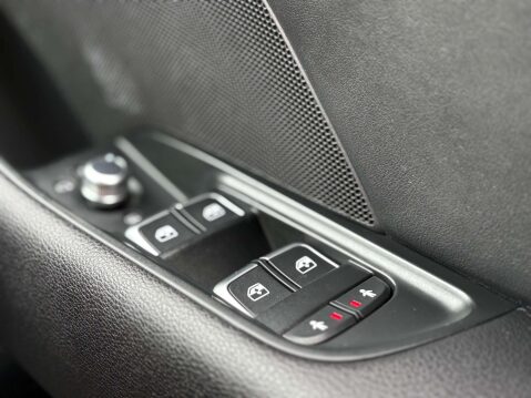 Audi A3 1.5 A3 Sportback 35 TFSI S Line 5dr 46