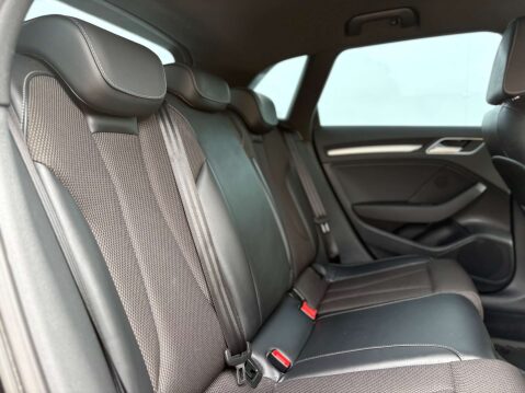 Audi A3 1.5 A3 Sportback 35 TFSI S Line 5dr 27