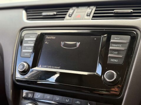 Skoda Octavia 2.0 Octavia Scout TDI 4x4 Semi-Auto 4WD 5dr 51