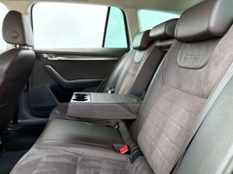 Skoda Octavia 2.0 Octavia Scout TDI 4x4 Semi-Auto 4WD 5dr 55