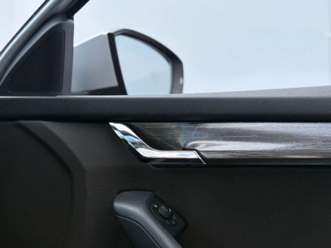 Skoda Octavia 2.0 Octavia Scout TDI 4x4 Semi-Auto 4WD 5dr 38