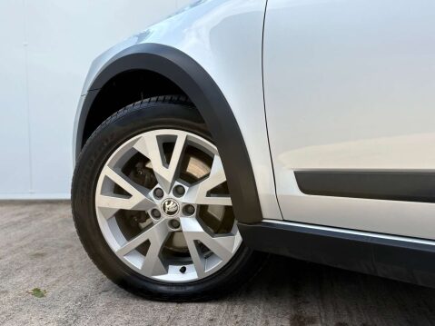 Skoda Octavia 2.0 Octavia Scout TDI 4x4 Semi-Auto 4WD 5dr 46