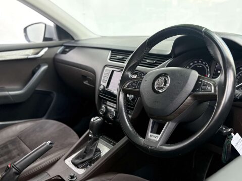 Skoda Octavia 2.0 Octavia Scout TDI 4x4 Semi-Auto 4WD 5dr 15