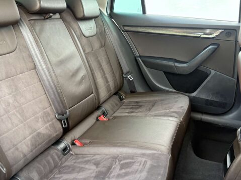 Skoda Octavia 2.0 Octavia Scout TDI 4x4 Semi-Auto 4WD 5dr 22