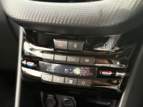 Peugeot 2008 1.6 2008 Allure Blue HDi 5dr 34