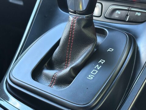 Ford Kuga 2.0 Kuga ST-Line X TDCi 4x4 Auto 4WD 5dr 47