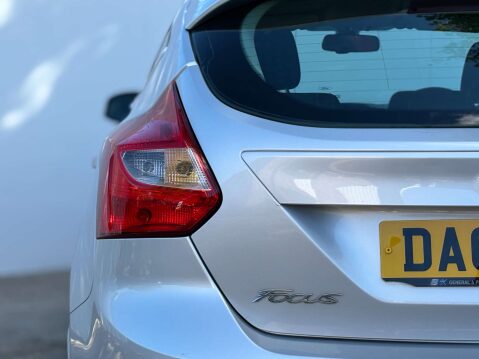 Ford Focus 1.0T EcoBoost Zetec Euro 5 (s/s) 5dr 47