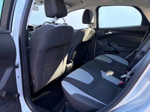 Ford Focus 1.0T EcoBoost Zetec Euro 5 (s/s) 5dr 39