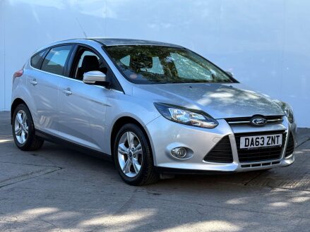 Ford Focus 1.0T EcoBoost Zetec Euro 5 (s/s) 5dr