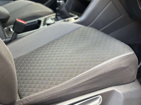 Volkswagen Tiguan 2.0 Tiguan SE Nav TDI BlueMotion Technology 4Motion 4WD 5dr 17