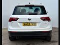Volkswagen Tiguan 2.0 Tiguan SE Nav TDI BlueMotion Technology 4Motion 4WD 5dr 37