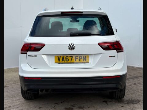 Volkswagen Tiguan 2.0 Tiguan SE Nav TDI BlueMotion Technology 4Motion 4WD 5dr 37