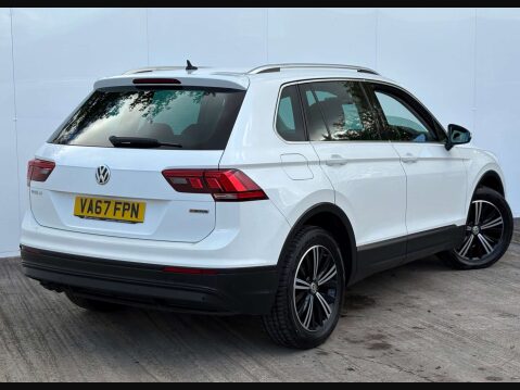 Volkswagen Tiguan 2.0 Tiguan SE Nav TDI BlueMotion Technology 4Motion 4WD 5dr 24