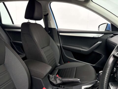 Skoda Octavia 1.0 Octavia SE Technology TSi Semi-Auto 5dr 17