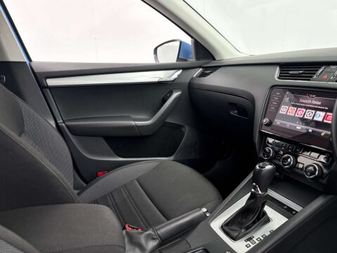 Skoda Octavia 1.0 Octavia SE Technology TSi Semi-Auto 5dr 9