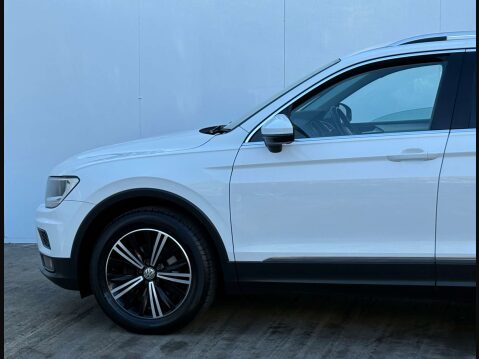 Volkswagen Tiguan 2.0 Tiguan SE Nav TDI BlueMotion Technology Semi-Auto 5dr 52