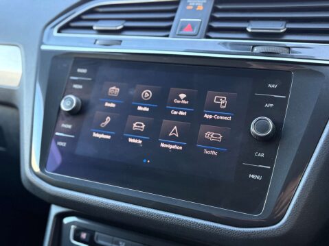 Volkswagen Tiguan 2.0 Tiguan SE Nav TDI BlueMotion Technology Semi-Auto 5dr 47