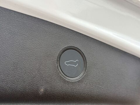 Tesla Model 3 Model 3 Long Range AWD 4WD 4dr 31