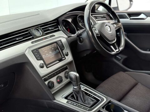 Volkswagen Passat 1.6 Passat SE Business TDI BlueMotion Technology Semi-Auto 5dr 58