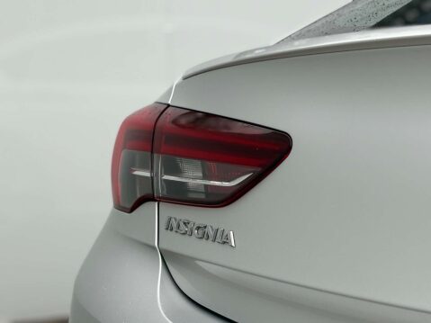 Vauxhall Insignia 1.5 Insignia SRi VX-Line Nav T Auto 5dr 42