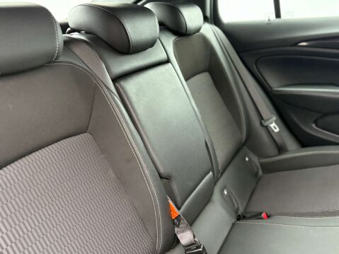 Vauxhall Insignia 1.5 Insignia SRi VX-Line Nav T Auto 5dr 34