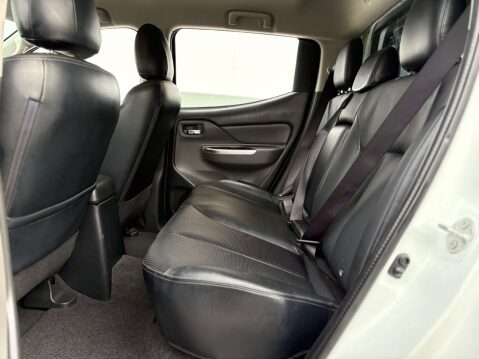 Mitsubishi L200 2.4 L200 Warrior Double Cab DI-D Auto 4WD 5dr 46