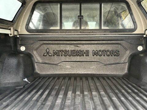 Mitsubishi L200 2.4 L200 Warrior Double Cab DI-D Auto 4WD 5dr 21