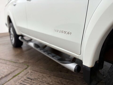 Mitsubishi L200 2.4 L200 Warrior Double Cab DI-D Auto 4WD 5dr 6