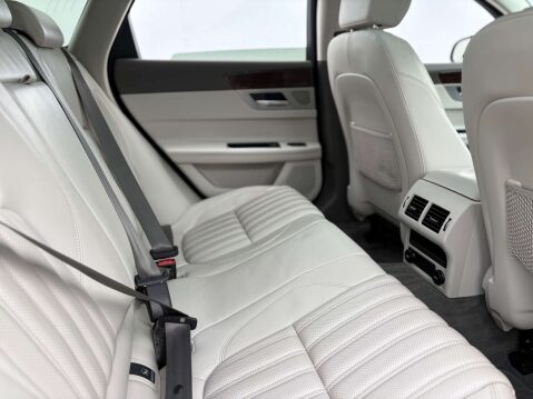 Jaguar XF 2.0 XF Portfolio D AWD Auto 4WD 5dr 15