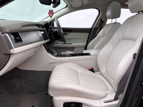 Jaguar XF 2.0 XF Portfolio D AWD Auto 4WD 5dr 70